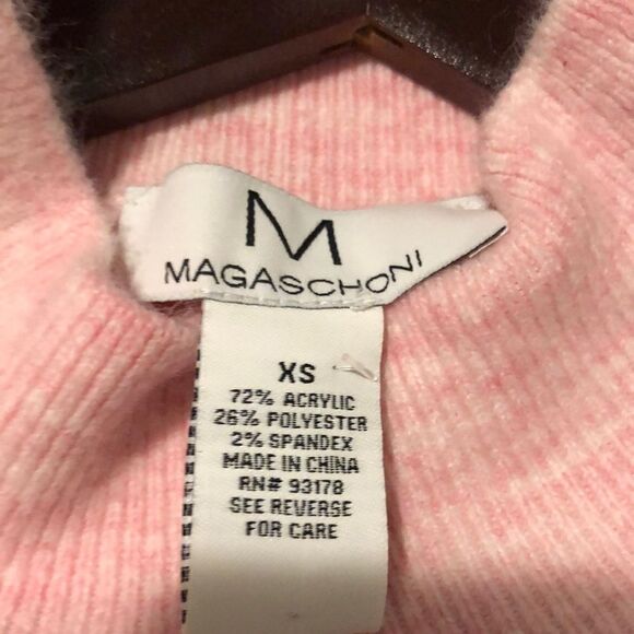 NWT MAGASCHONI OVERSIZED SWEATER PINK XSMALL $78 - Picture 3 of 5